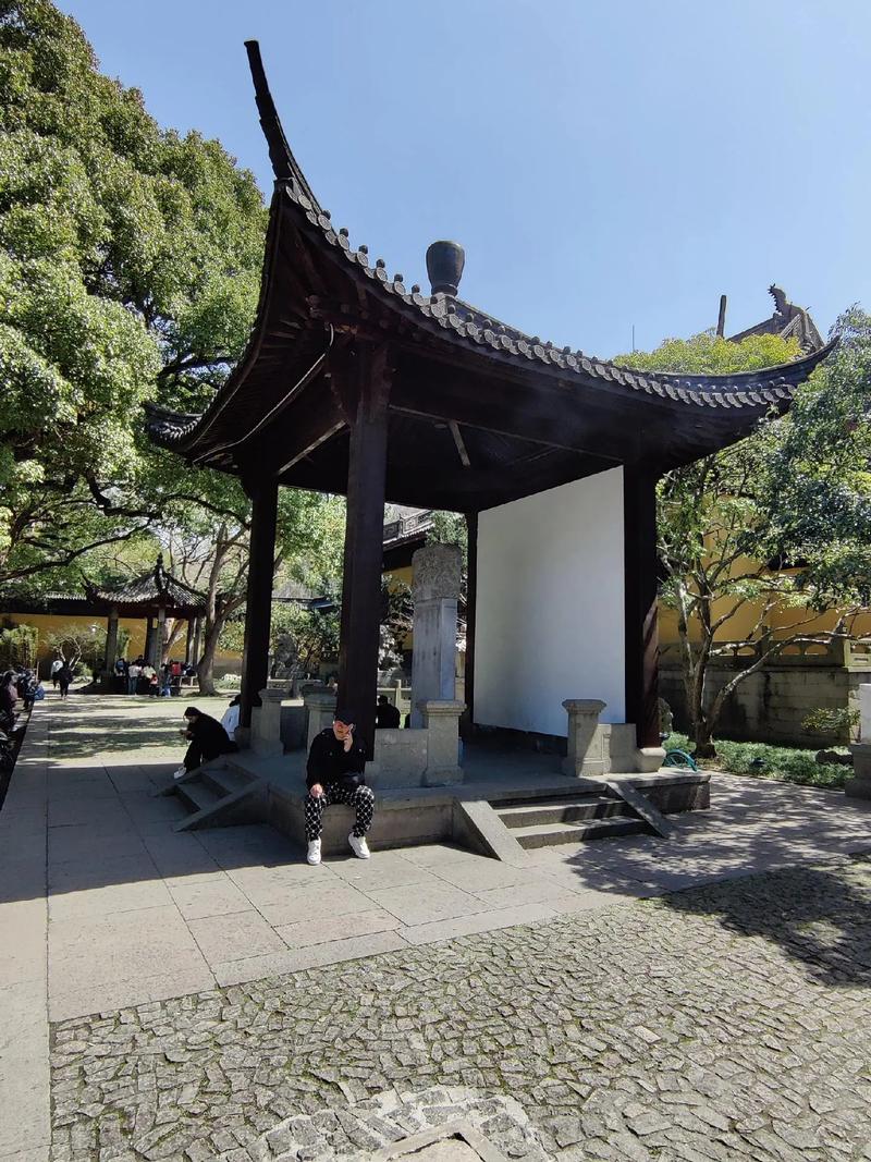净慈寺在哪里?净慈寺和灵隐寺哪个好?(知乎)-第1张图片-汕团网 净慈寺在哪里?净慈寺和灵隐寺哪个好?(知乎)-第1张图片-汕团网